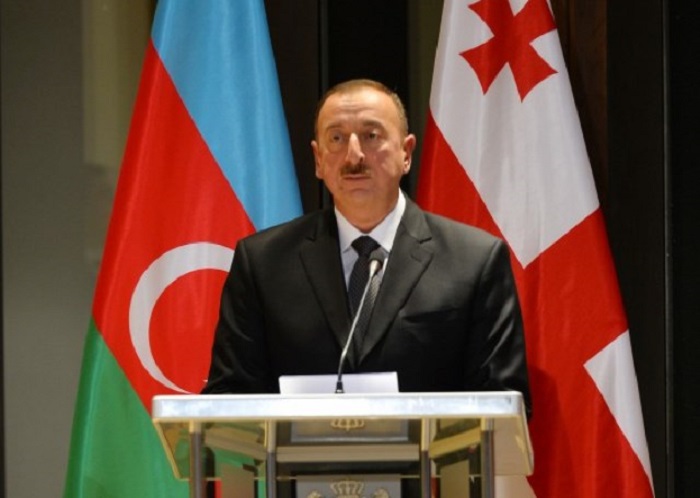 Visite du Président azerbaïdjanais à l`entrepôt frigorifique à Marneouli